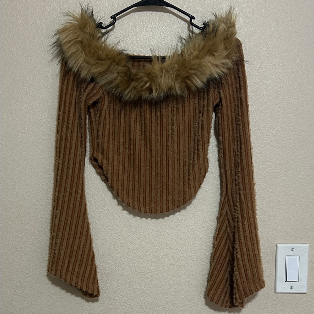 Off-the-Shoulder Brown Sweater with Faux Fur Trim